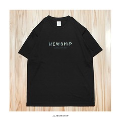 MEWSHIP SLASH LOGO S/S PL 【Black×P.Green×Navy】